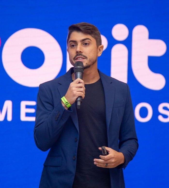 Favorito Supermercados expande