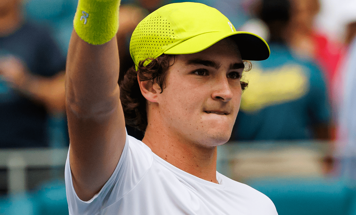 João Fonseca elimina húngaro e vai enfrentar Alcaraz no Miami Open