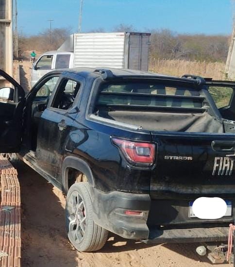 Polícia recupera veículo roubado minutos após assalto em Mossoró