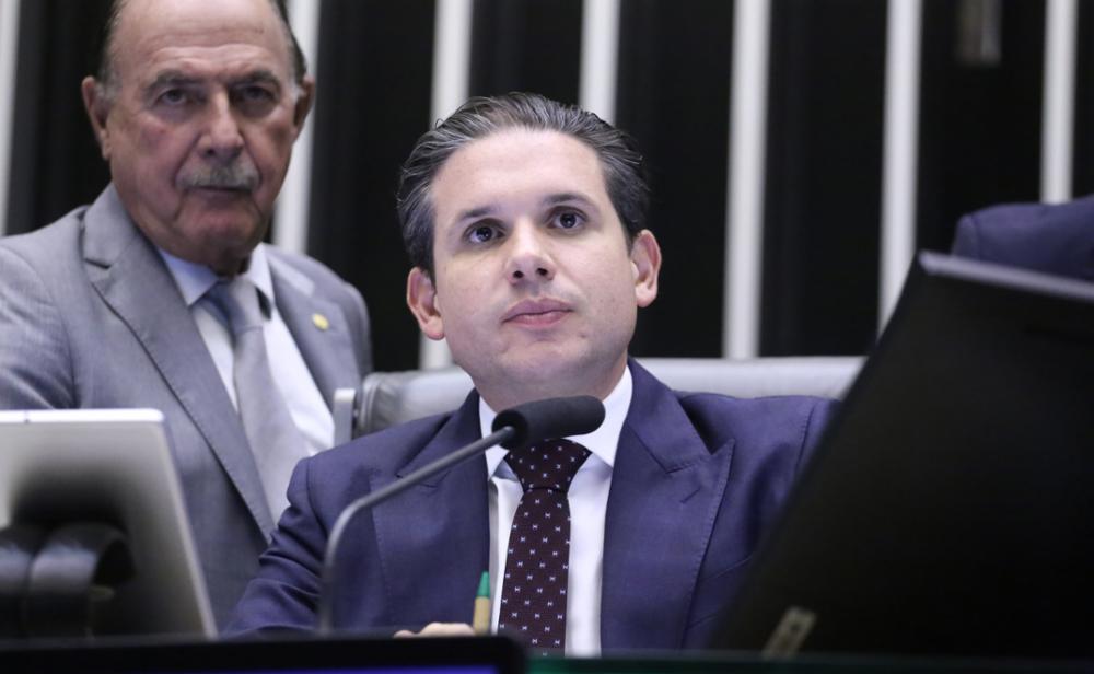 Hugo Motta reúne líderes para definir prioridades da Câmara em ano eleitoral