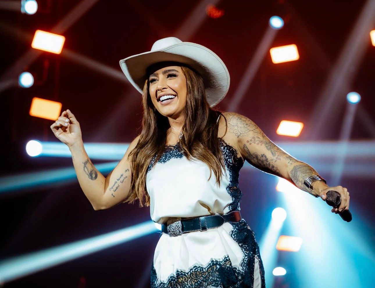 Lauana Prado anuncia gravidez após término de noivado