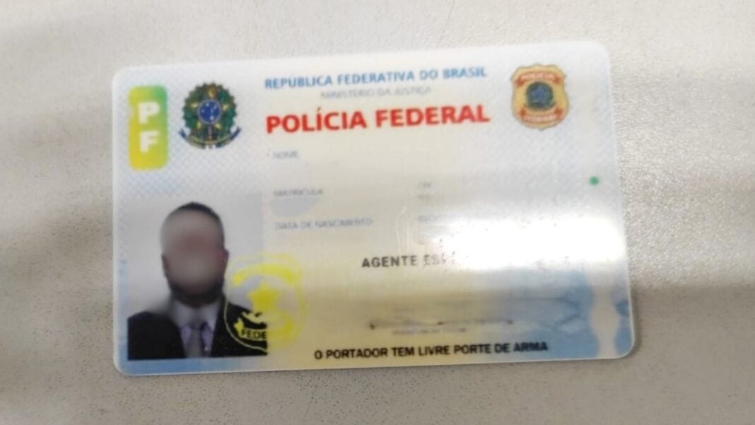 Documento Falso