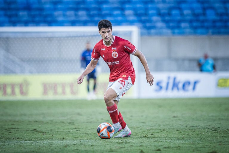Galvan sofreu uma lesão muscular na coxa e está em fase final de recuperação. Foto: Gabriel Leite/América FC