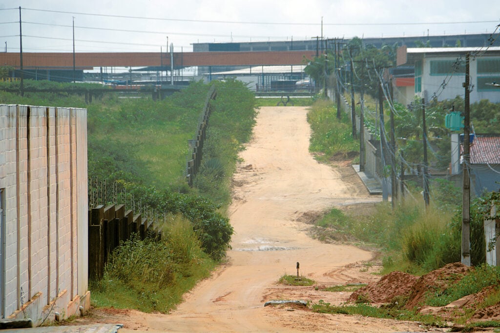 Falta de infraestrutura gera reclamação no Distrito Industrial de Macaíba