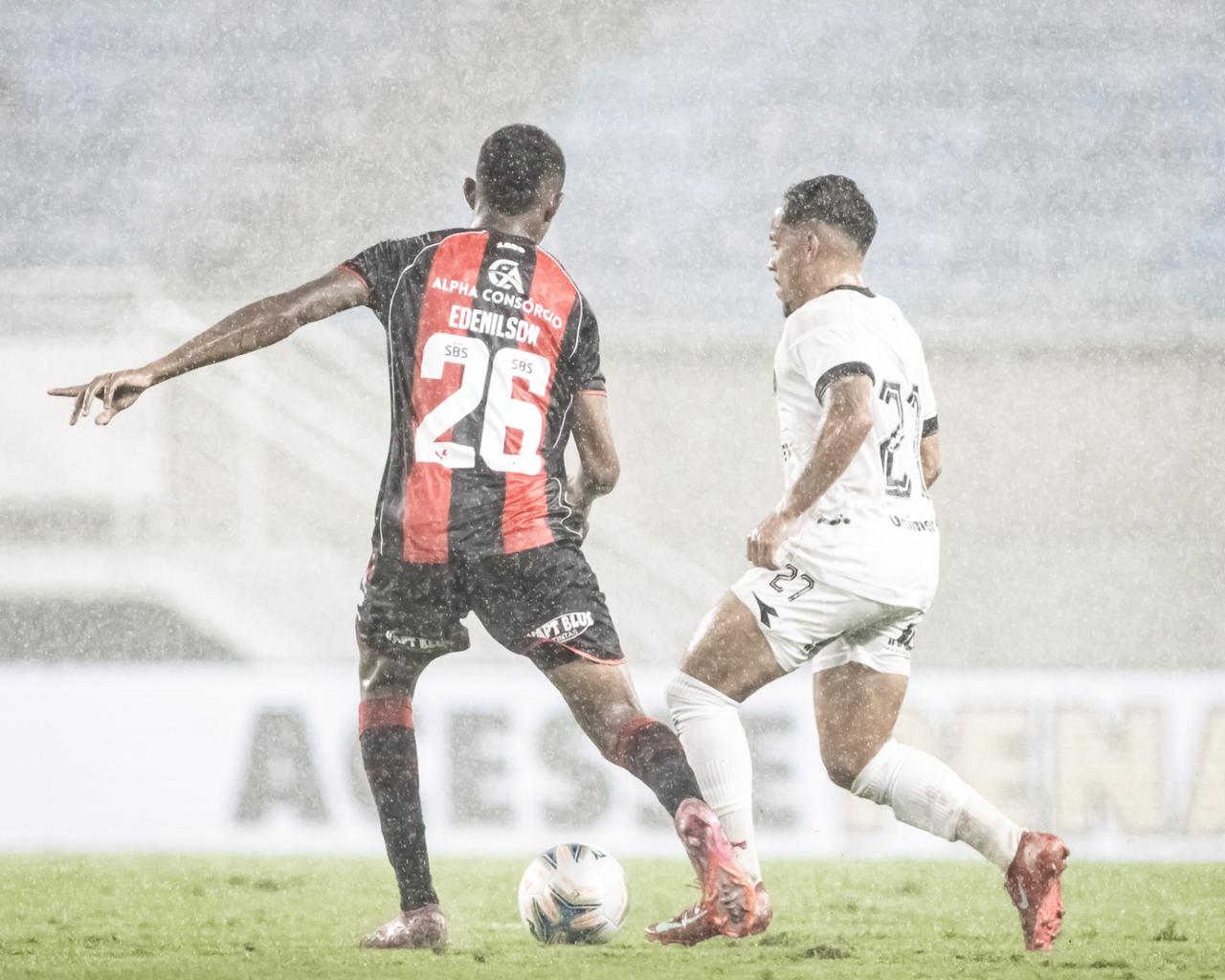 Vitória conquista virada emocionante e avança para a final da Copa do Nordeste