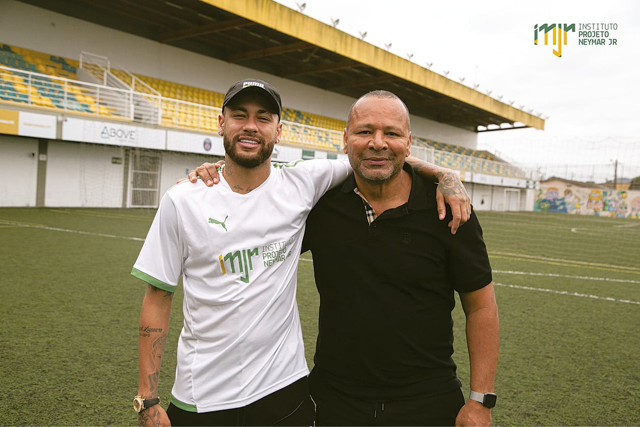 Pai de Neymar nega fim de carreira: ‘Vai fazer o quê?’ Pai de Neymar nega fim de carreira: ‘Vai fazer o quê?’