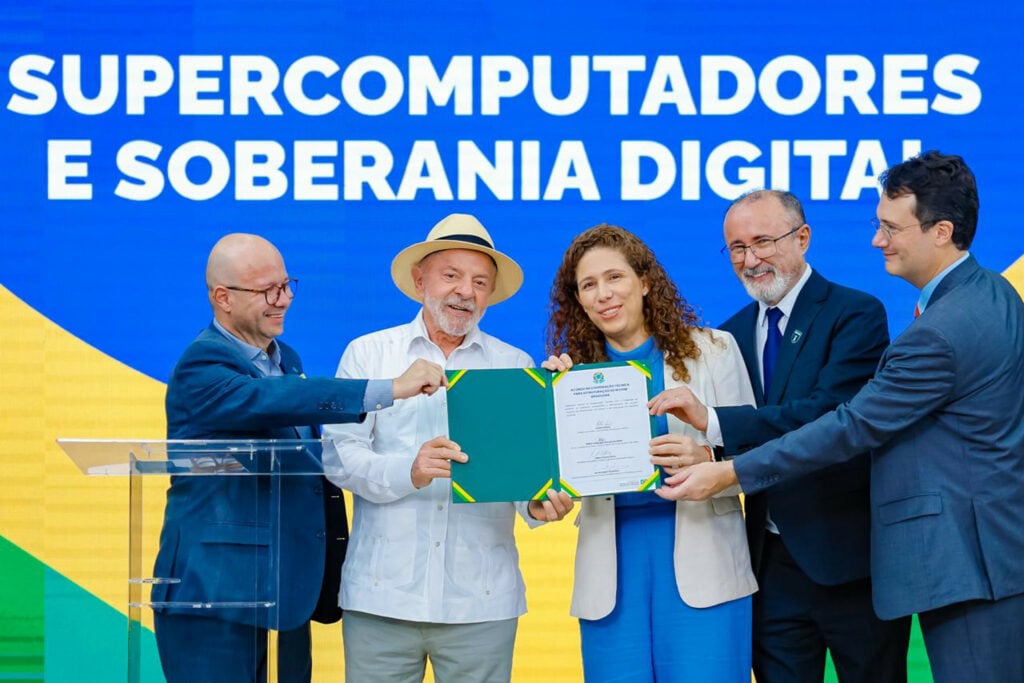 Lula anuncia supercomputador para Macaíba e afirma: “RN merecia esse cafuné”