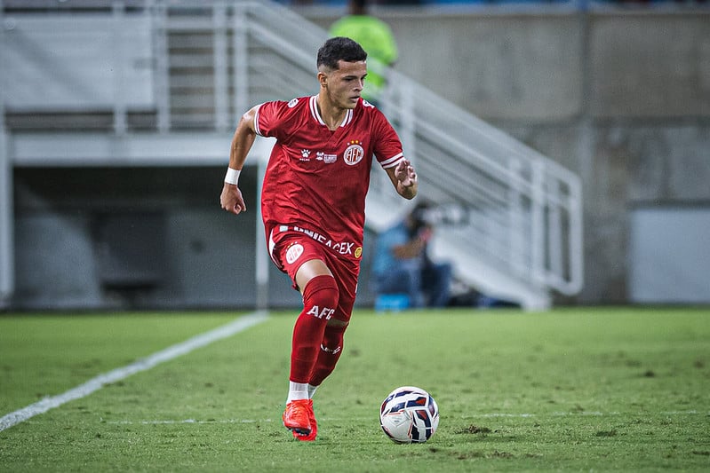 Henrique desiste de empréstimo com Baraúnas e retorna ao América