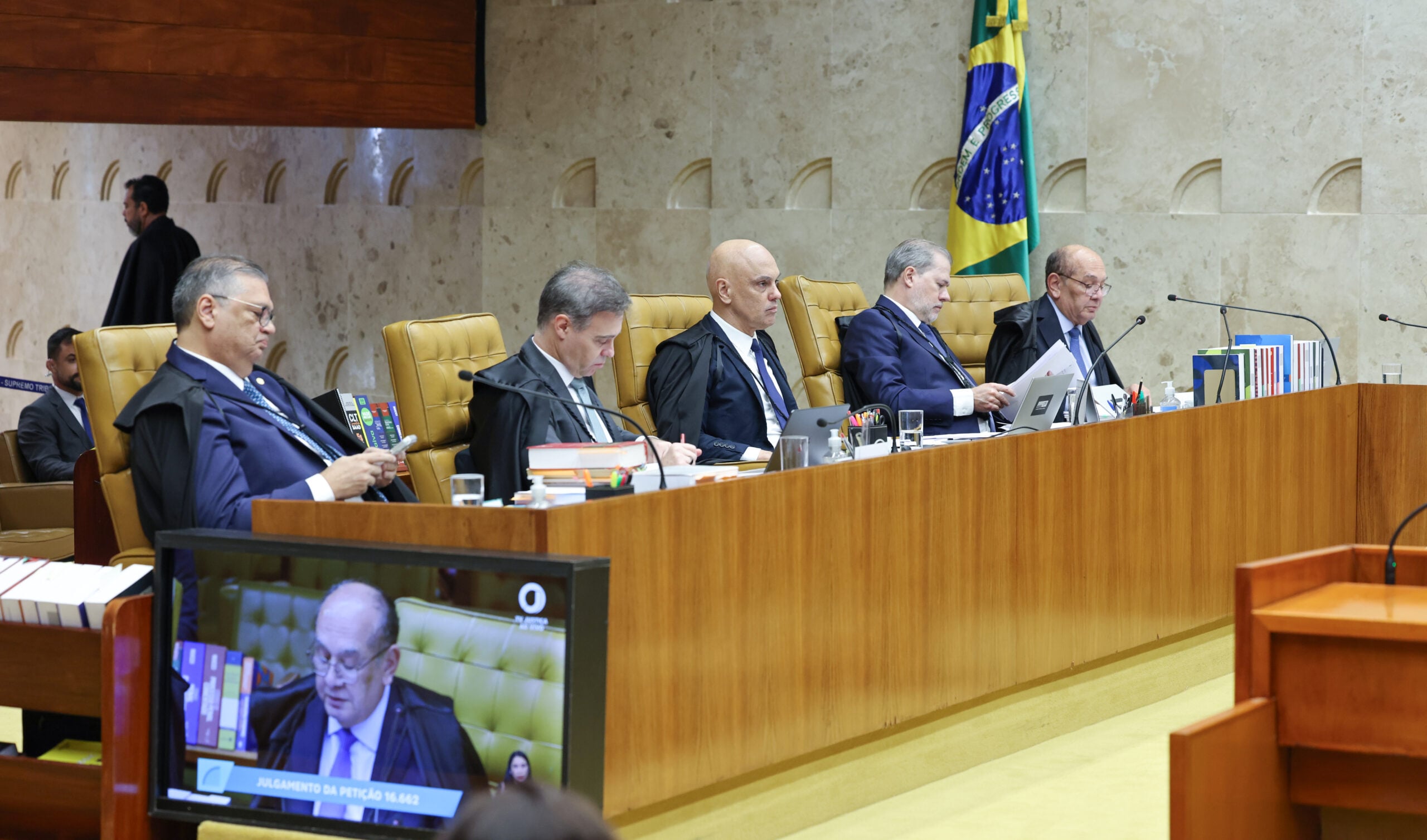 Ministros do STF se reencontram após atritos na sessão sobre o caso Moraes e Vorcaro - Tribuna do Norte