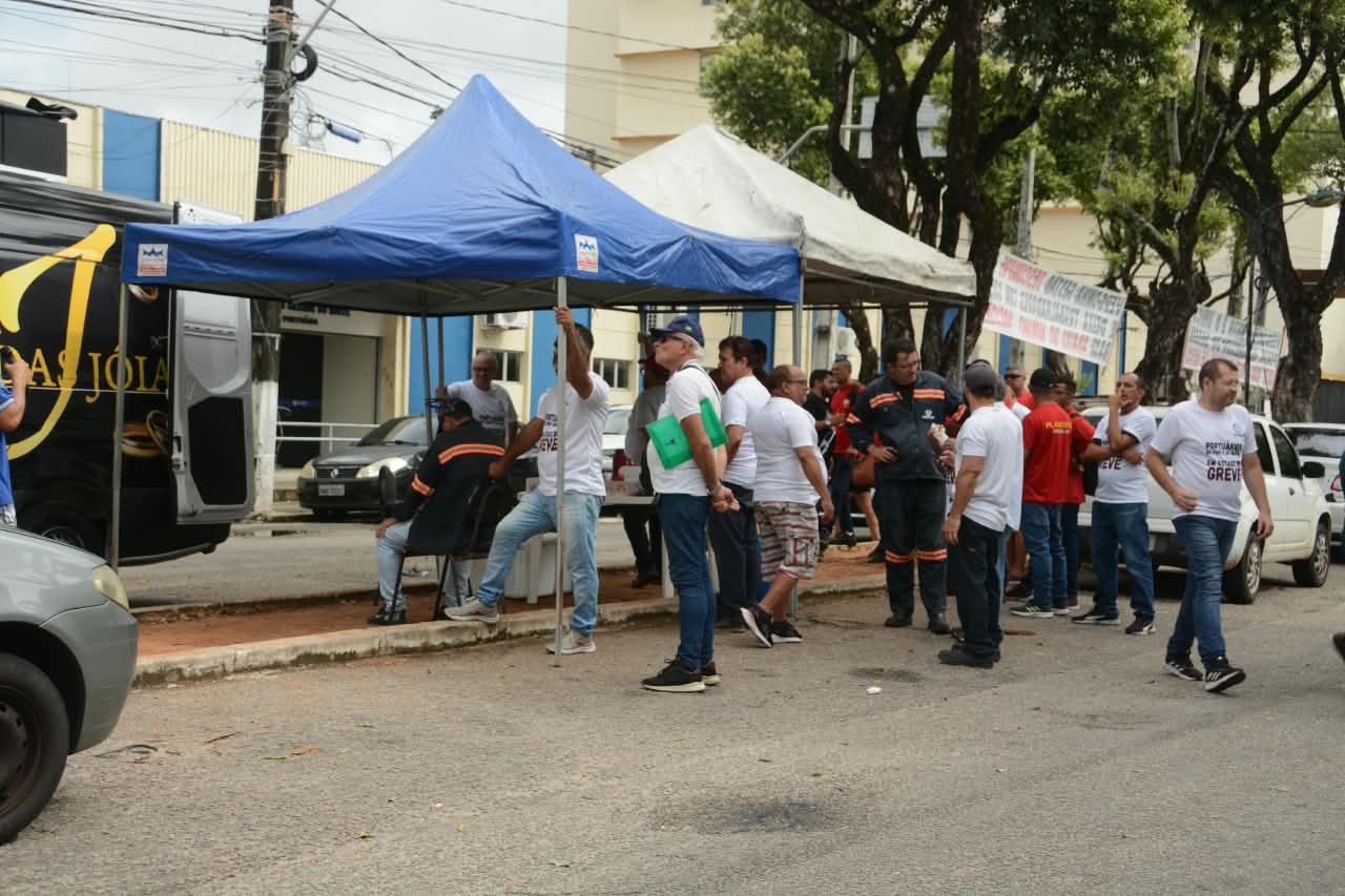 VÍDEO: Trabalhadores do Porto protestam contra descumprimento de Acordo Coletivo de Trabalho - Tribuna do Norte