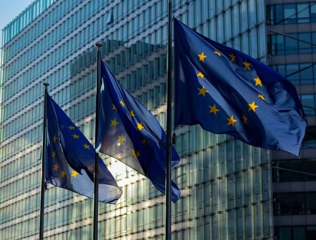 União Europeia propõe proibir e IA redes sociais para menores de 13 anos - Tribuna do Norte
